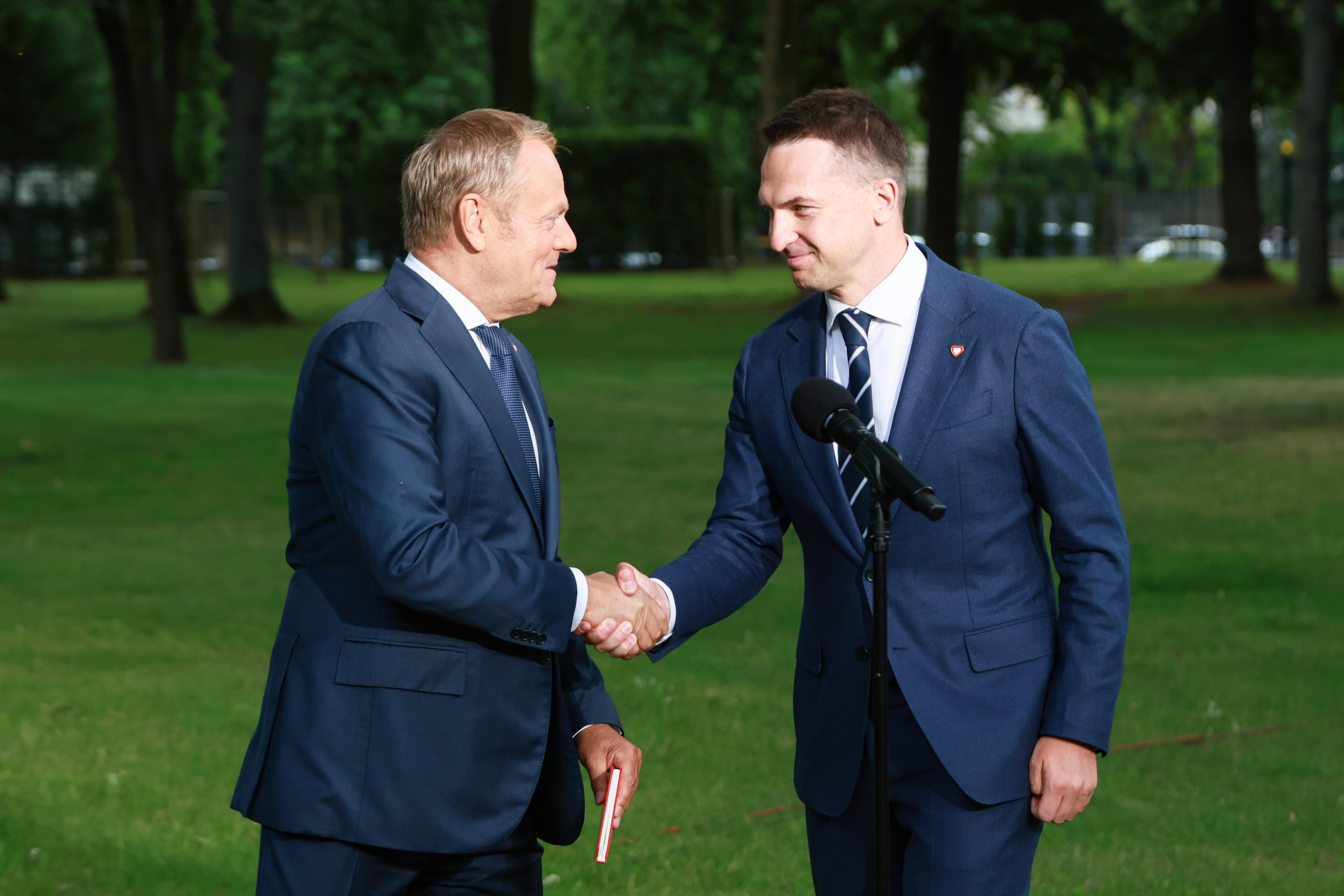 Donal Tusk, Adam Szłapka